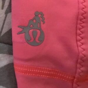 Lululemon Athletica Peach Pink XS Size 0 Shorts with Mermaid Logo